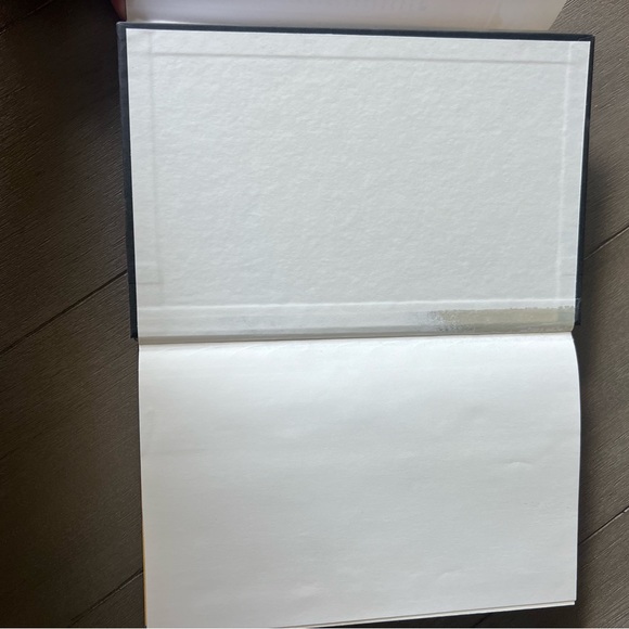 The Last Thing He Told Me hardcover book - Picture 4 of 7